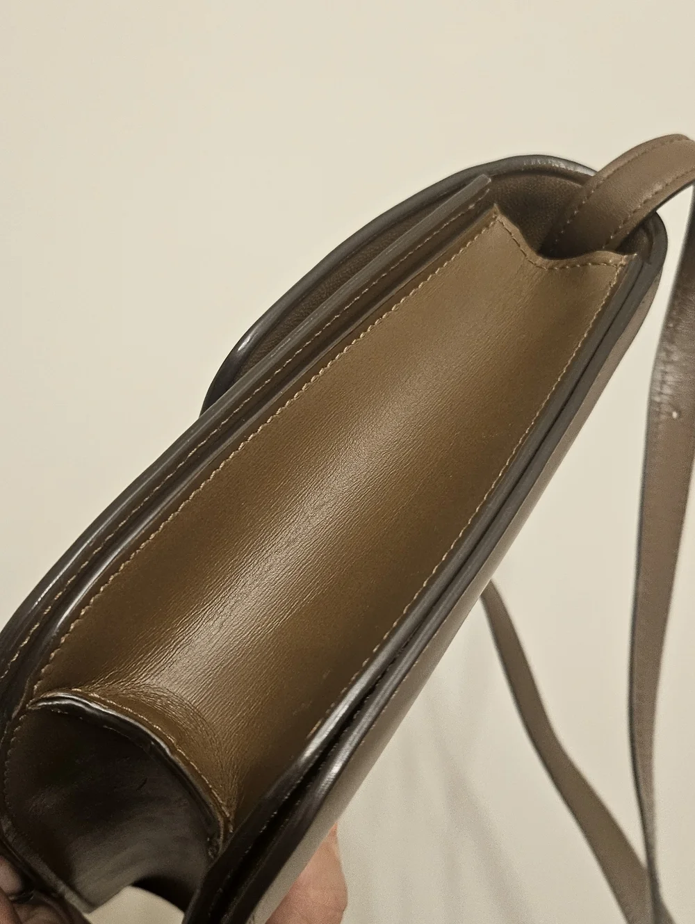 Vintage Celine Classic Box Bag Brown Smooth Calfskin Gold Hardware Crossbody - Picture 6 of 16